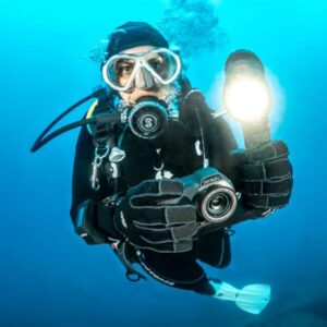 Sealife Sea Dragon 5000F Auto Photo/Video Light in use